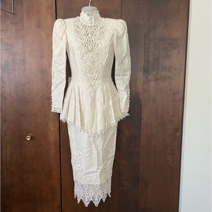 Jessica McClintock White Lace Peplum Dress High neck T Length Pencil skirt sz 4
